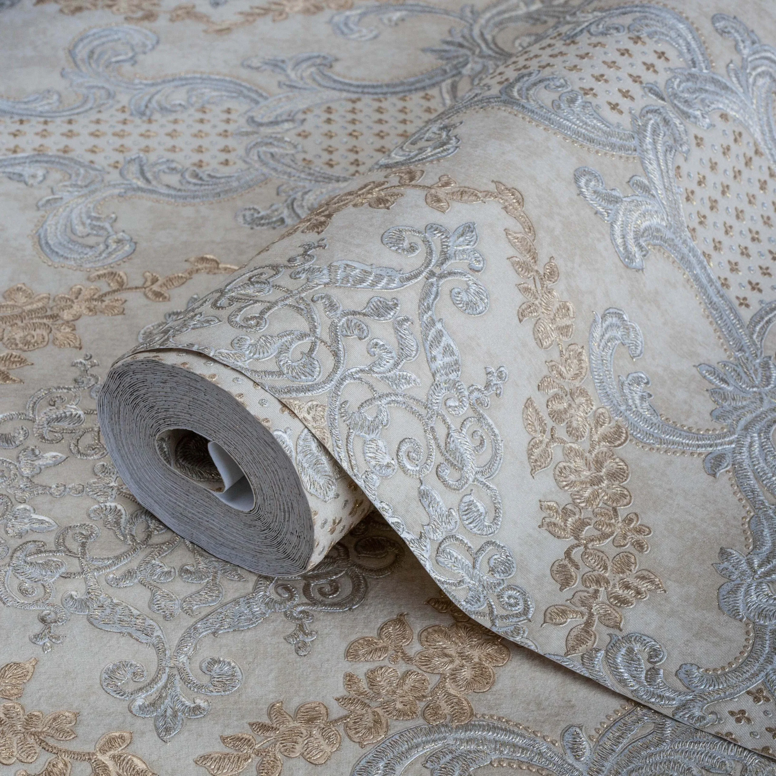 Cream Embossed Wallpaper – Metallic Texturing (6802-2)